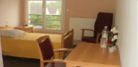 Résidence : Maison de Retraite Louise Michel