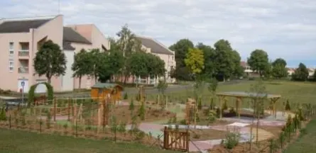 Résidence : EHPAD Centre de Gérontologie Clinique Léopold Bellan