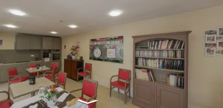 Résidence : EHPAD Maisons de Famille la Roseraie