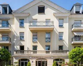 Résidence : Les Templitudes A Versailles