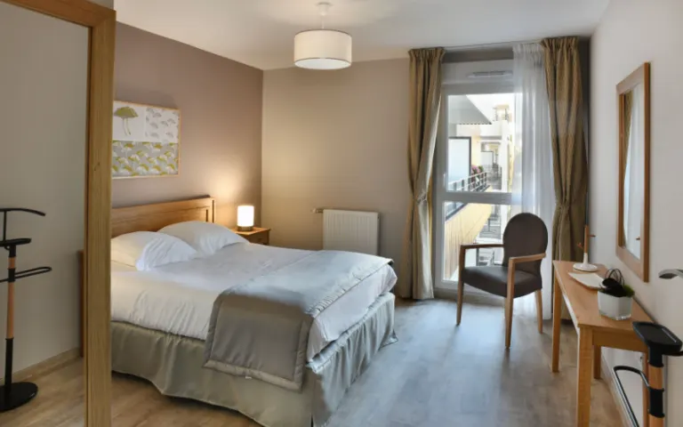 Image Résidence - 3 : Les Raisins Bleus