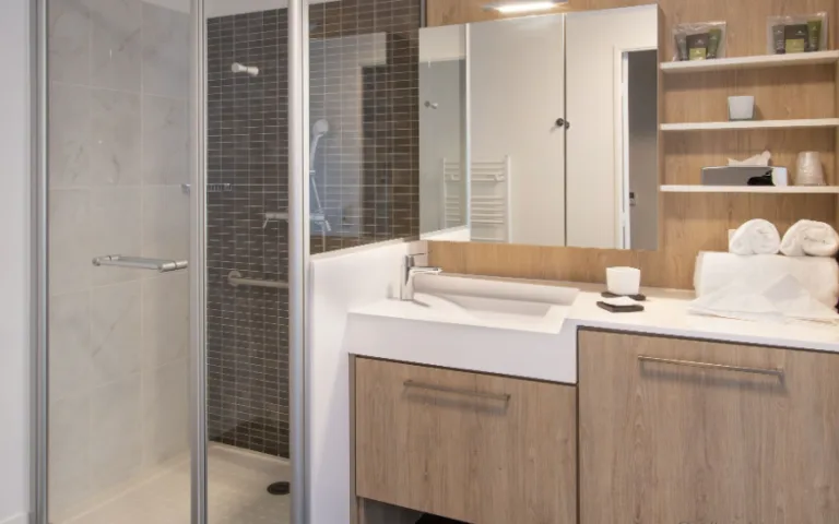 Image Résidence - 2 : Les Robes d'Airain