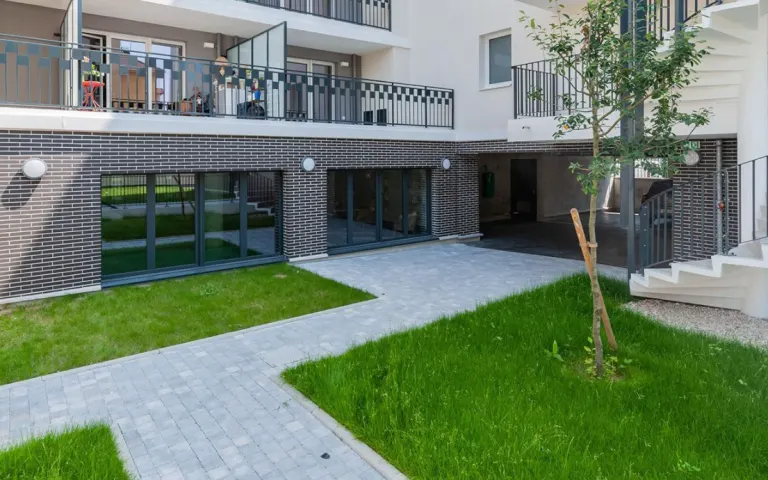 Image Résidence - 1 : Les Romantiques