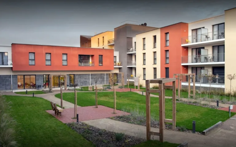 Image Résidence - 4 : Le Fil de Soie