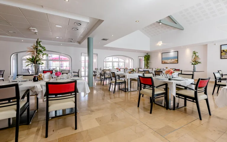 Image Résidence - 2 : Résidence Service Emeraudes - Angouleme