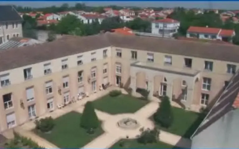 Image Résidence - 3 : La Claire Fontaine