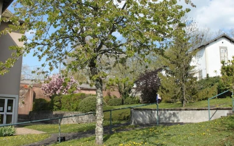 Image Résidence - 1 : EHPAD la Louvière