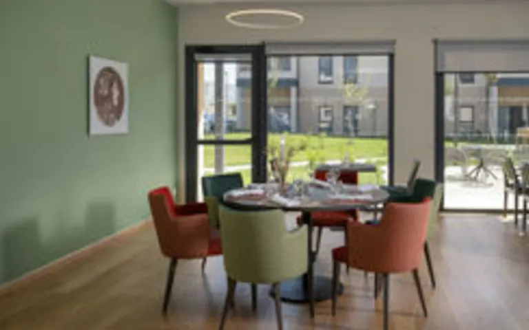 Image Résidence - 1 : Les Demoiselles