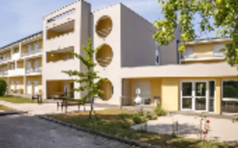 Image Résidence - 2 : EHPAD la Combe Saint-Victor