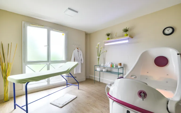 Image Résidence - 1 : La Fontaine Medicis A Vaux Andigny