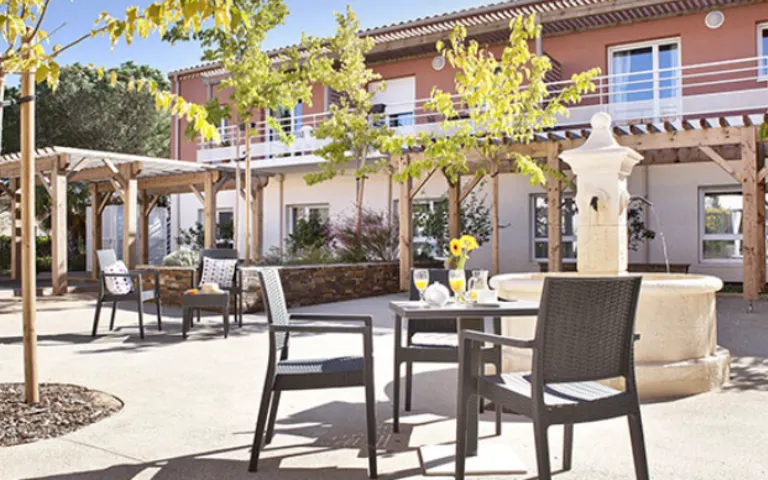 Image Résidence - 1 : Le Grand Jardin au Lavandou