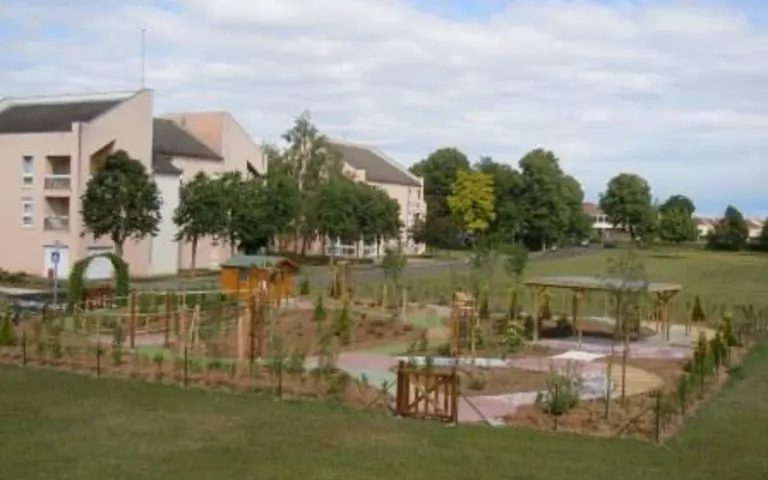 Image Résidence - 1 : EHPAD Centre de Gérontologie Clinique Léopold Bellan