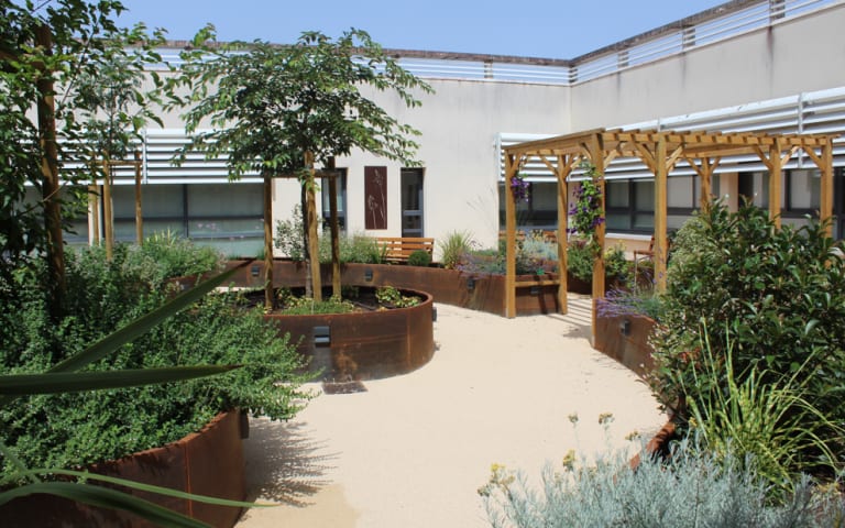 Image Résidence - 1 : EHPAD le Cèdre Bleu