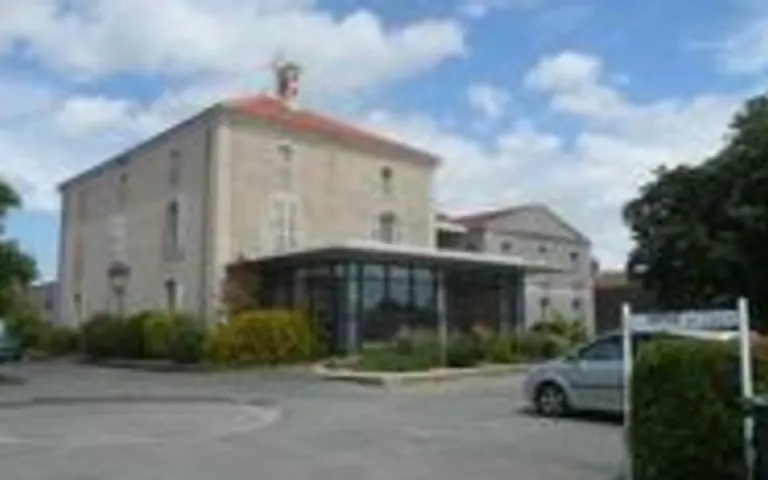 Image Résidence - 1 : EHPAD le Cedre