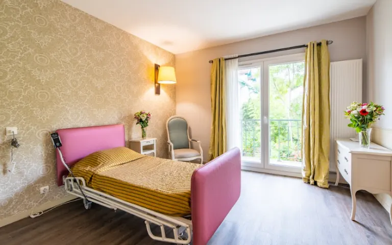 Image Résidence - 4 : EHPAD Villa Beausoleil - Chaville