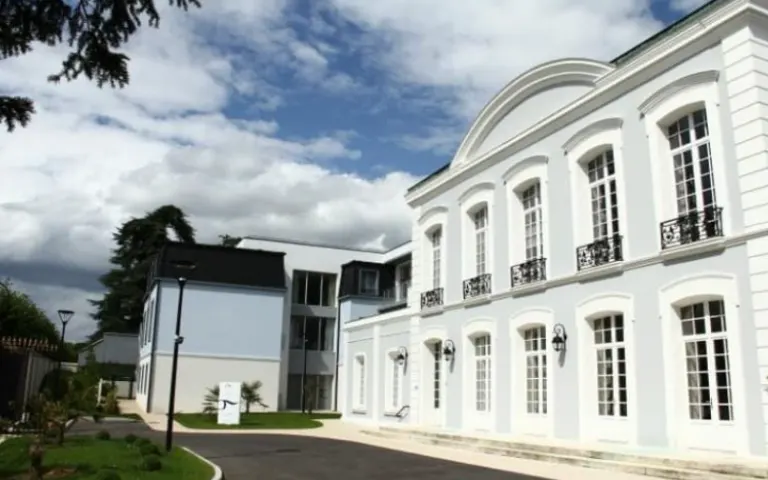 Image Résidence - 4 : Residence Chateau de Champlatreux