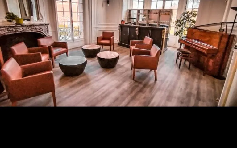 Image Résidence - 1 : Chateau de la Fontaine aux Cossons