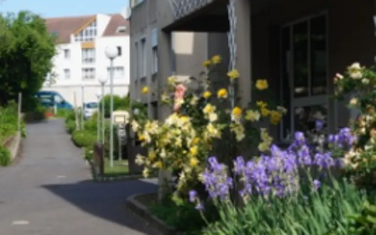Image Résidence - 1 : EHPAD de Louvres