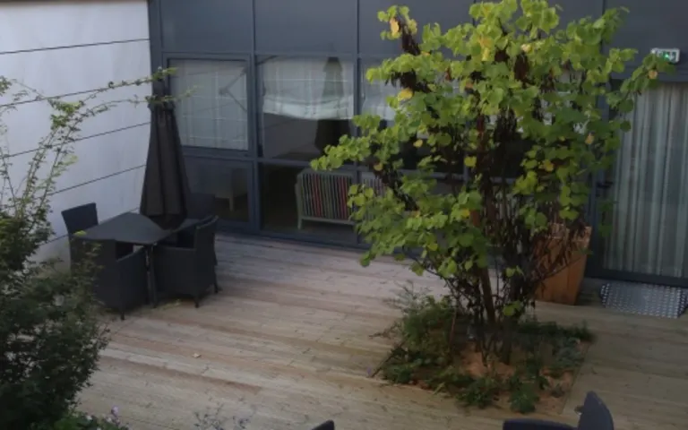 Image Résidence - 4 : Le Menhir