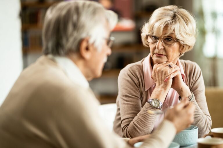 Maison de Retraite et Désaccords Familiaux : Comment Gérer