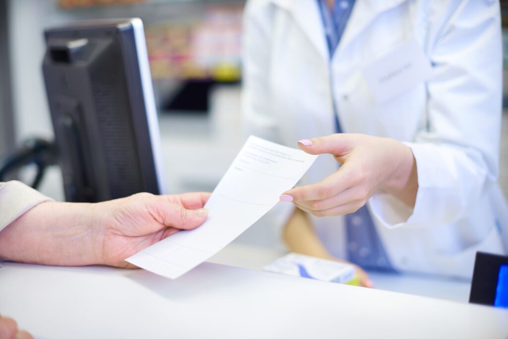 médecin expliquant les dépassemens d'honoraires