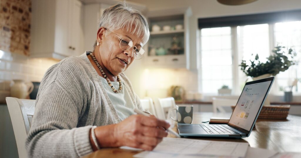 Senior éligible à l'APA en 2025