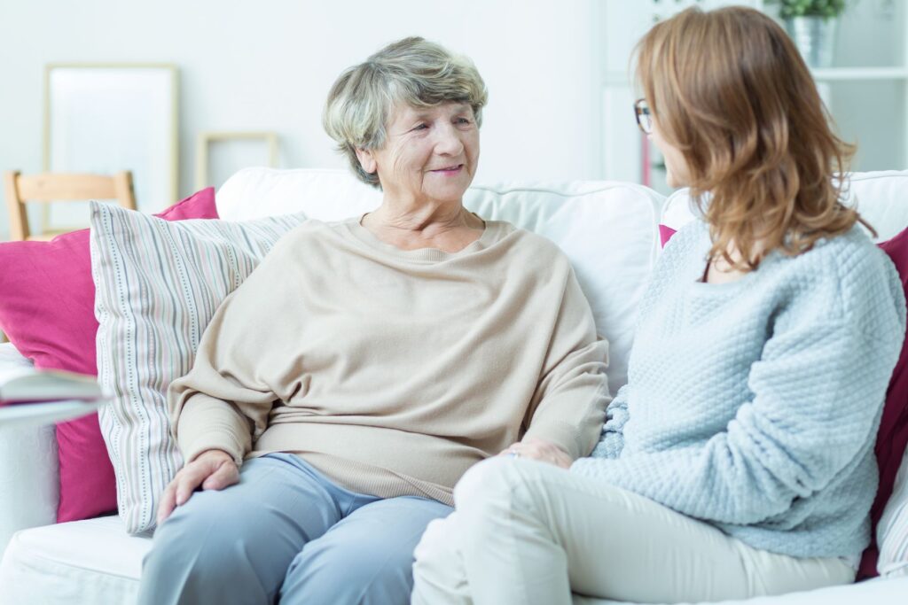 Membre de la famille qi vient s'occuper du proche senior