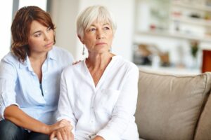 Fatigue, isolement, perte d’appétit quand envisager une maison de repos pour un senior