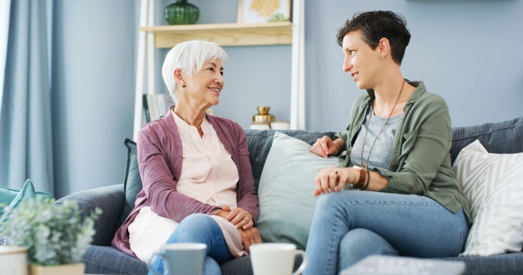femme senior refusant une aide pour la perte d'autonomie