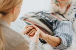 USLD et soins palliatifs : deux prises en charge à ne pas confondre