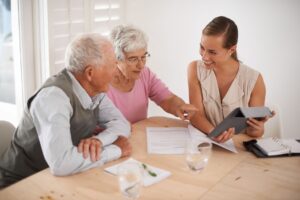Plan canicule, aides financières, accueil temporaire… Ce que le CLIC peut organiser pour un senior