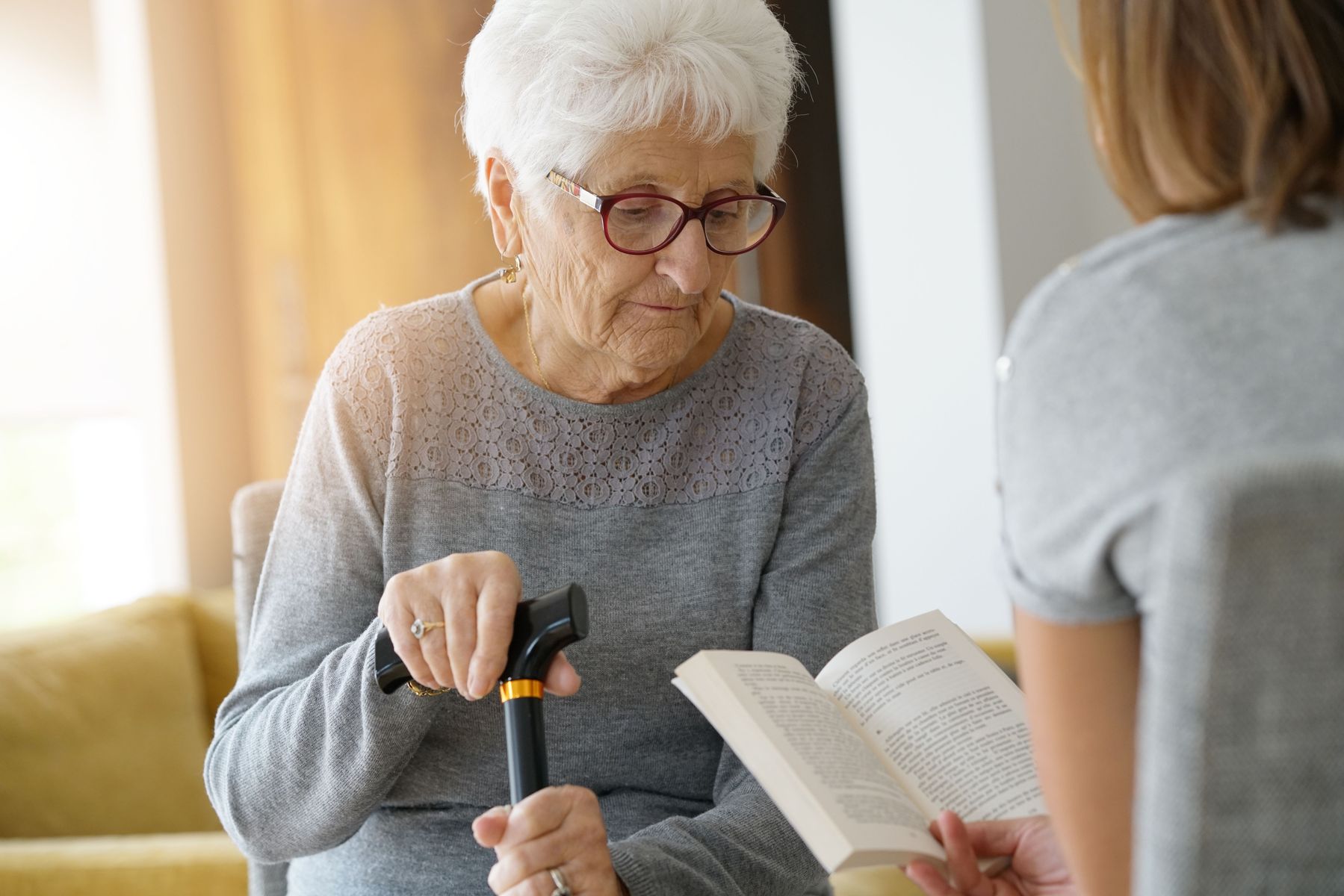 Quel type de lecture pour une personne avec Alzheimer ?