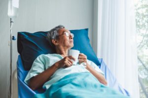 Soins palliatifs : combien de temps durent-ils vraiment avant la fin de vie ?