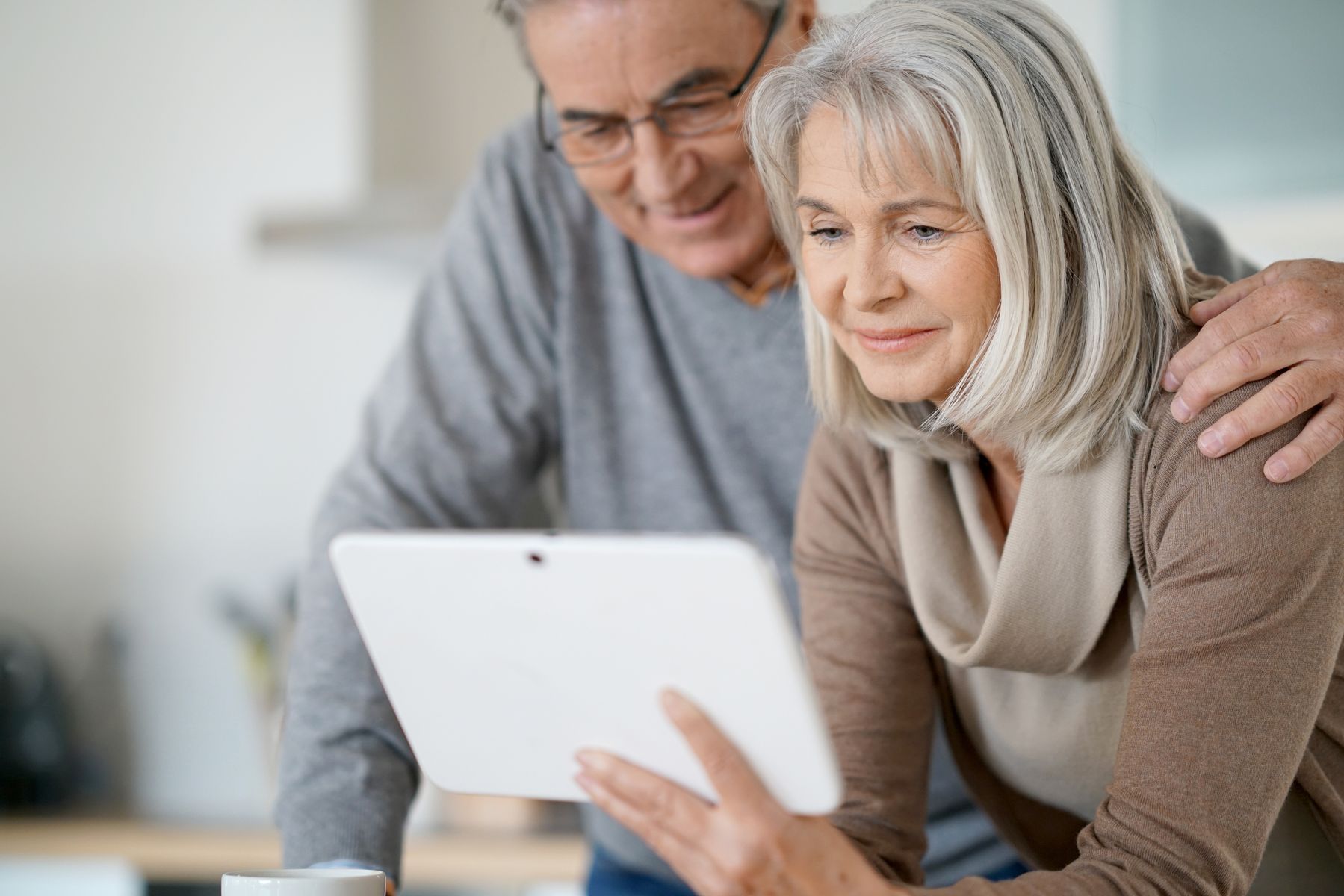 Montant AAH 2025 combien allez‑vous toucher selon votre situation (seul, en couple, en maison de retraite)