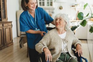 Quand doit-on aller en EHPAD en cas de maladie de Parkinson Les signes qui montrent que le maintien à domicile devient dangereux