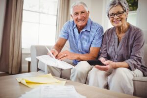 Cumuler crédit d'impôt aide à domicile avec aide CARSAT : ce que vous devez savoir