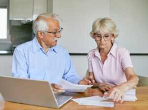 Salarié et aidant familial comment protéger sa carrière et ses droits sans sacrifier son parent