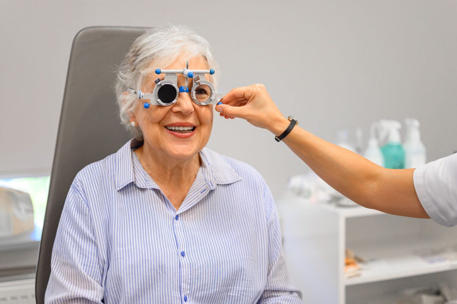 DMLA : tout savoir sur la maladie et les aides seniors