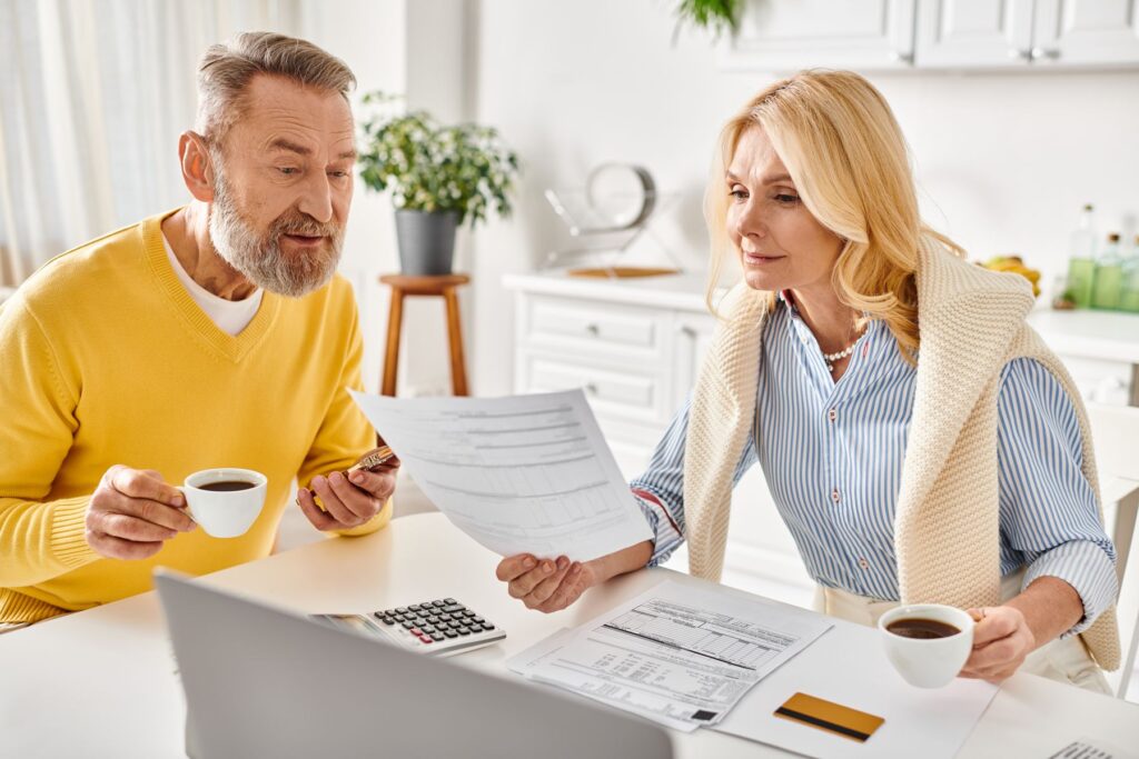 seniors découvrant les droits du curateurs et ses obligations