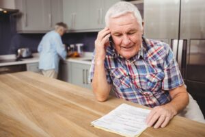 « Je ne peux pas payer la maison de retraite de ma mère » Voici 5 solutions concrètes pour s’en sortir