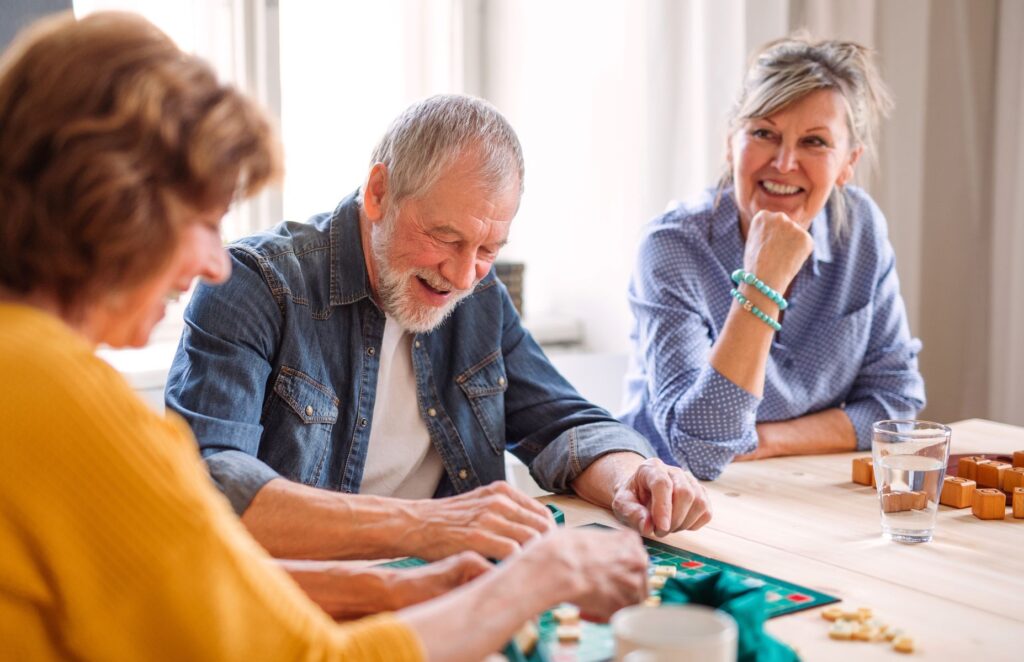 socialisation des seniors en ehpad grâce aux ateliers de jeux