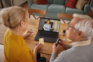 Résidence senior et suivi médical à distance : ce qui existe et ce qui manque encore en 2026