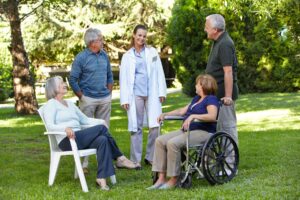 EHPAD et espaces extérieurs : pourquoi le jardin est un critère sous-estimé par les familles