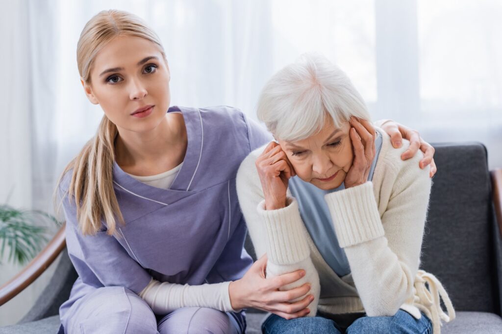 maintien de l'aide à domicile trop chère pour le senior et sa famille