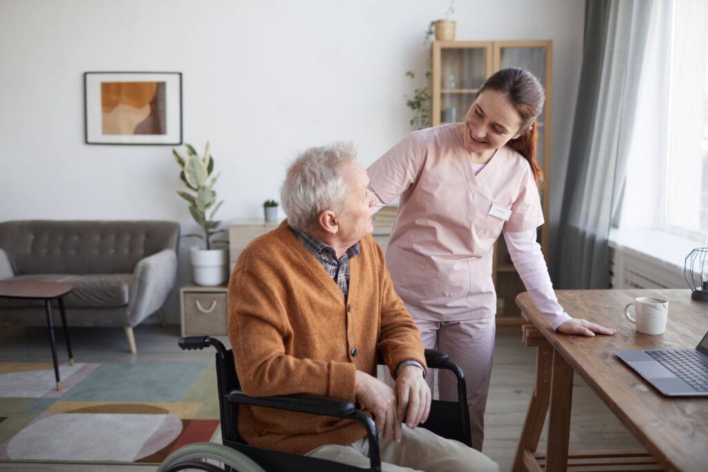 Senior accompagné en EHPAD